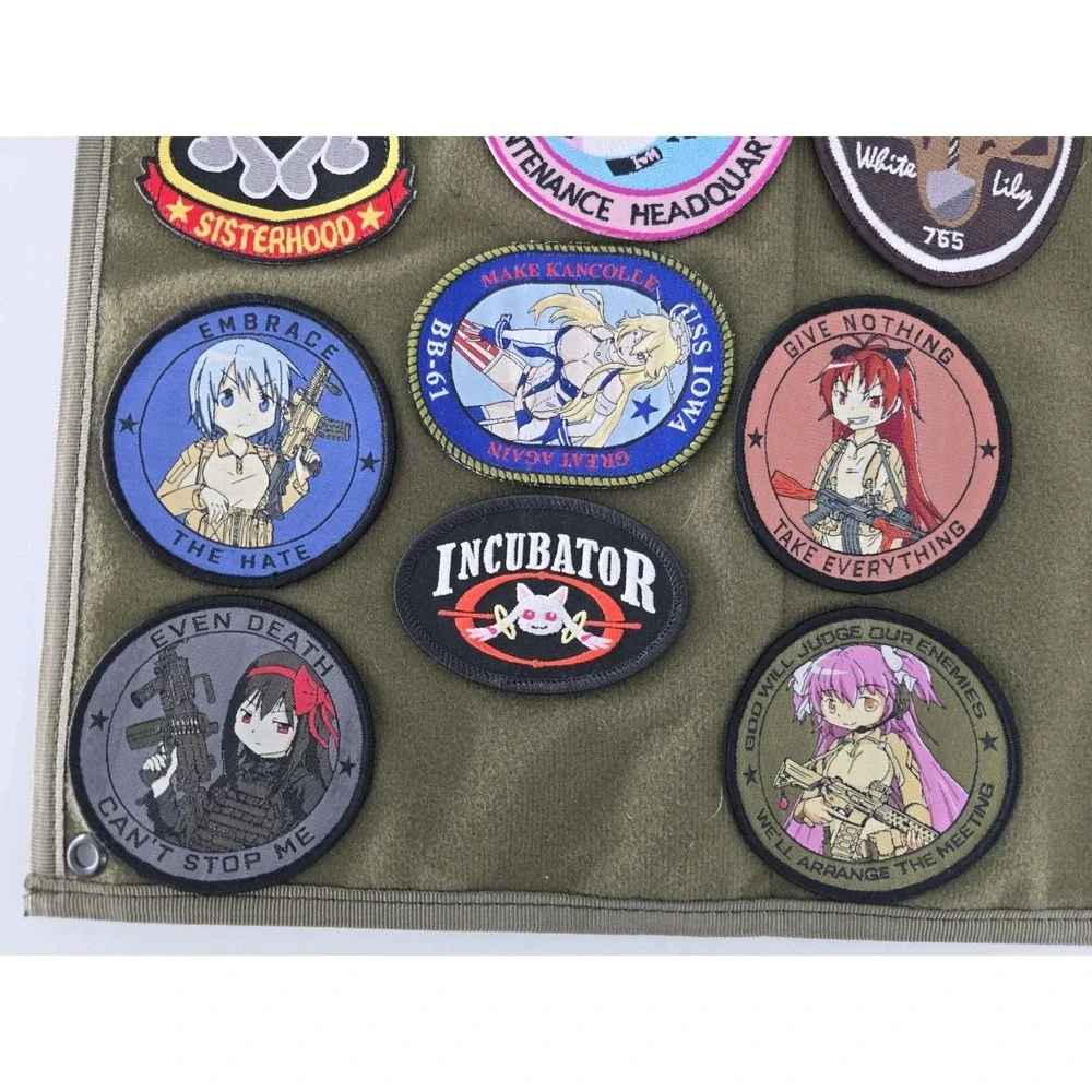 26 Lot AWESOME Hook And Loop Patches! W/ Patch Board - Anime,‎ 765, Army, Cat